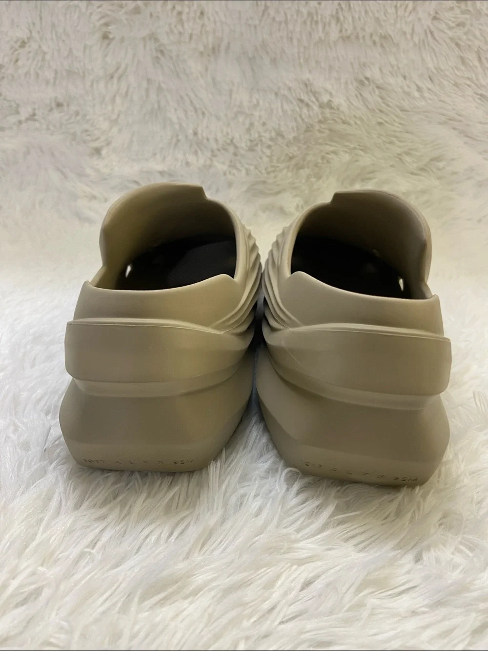 1017 ALYX 9 SM Men's  Tan Slip-On Foam Shoes. Size 11